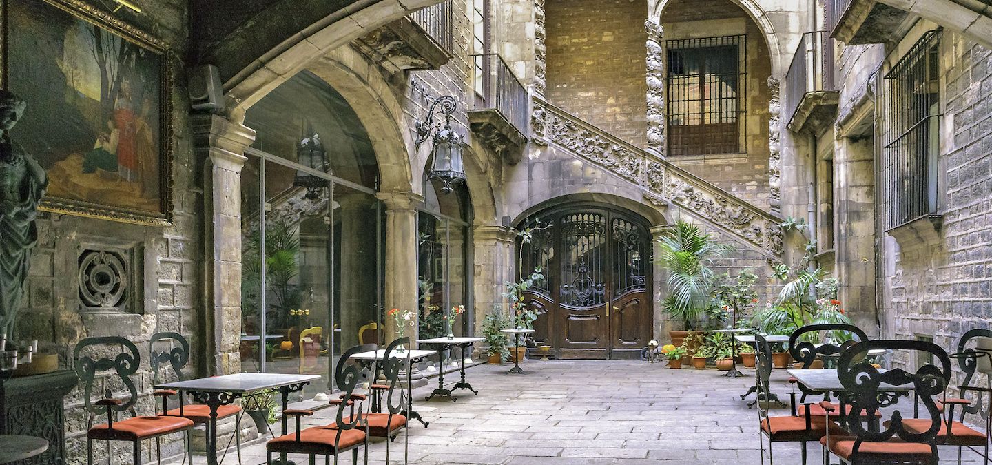 Famous Old Restaurants In Barcelona